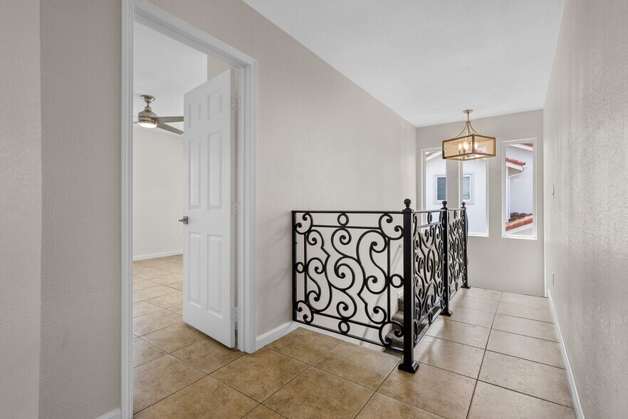 More Photos Of 1749 Dahlia Ave, San Diego Apartments For Sale