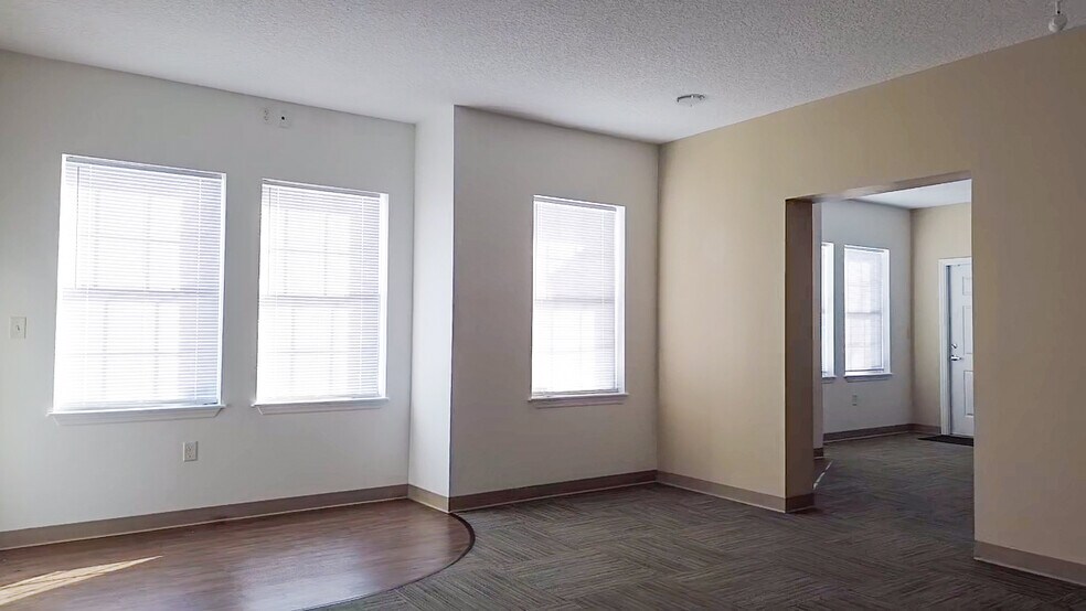 More Photos Of 13453 N Main St, Jacksonville Medical For Lease