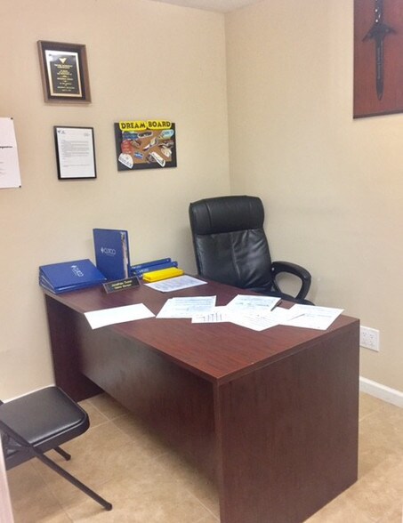 More Photos Of 97 Guyon Ave, Staten Island Storefront Retail Office For Lease