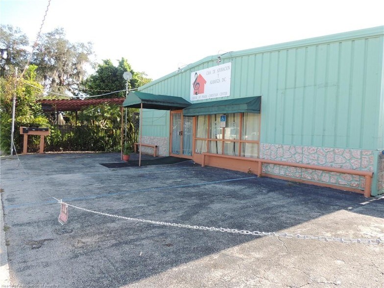 More Photos Of 408 N Ridgewood Dr, Sebring Freestanding For Sale