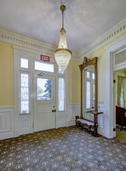 More Photos Of 1830 Cherry St, Vicksburg Religious Facility For Sale