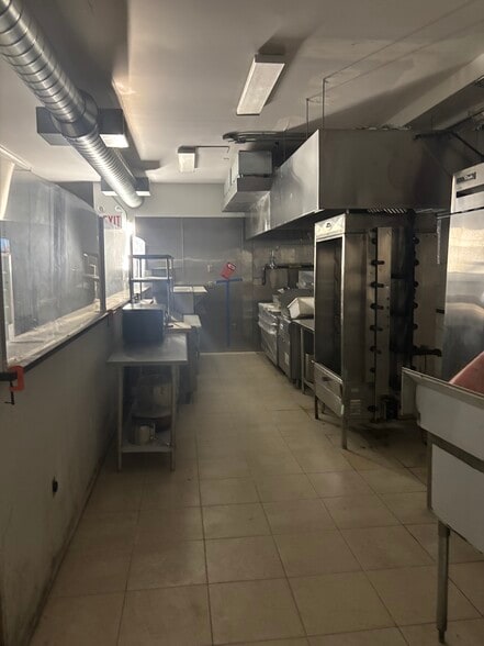 More Photos Of 192 Bay St, Staten Island Storefront Retail Residential For Sale