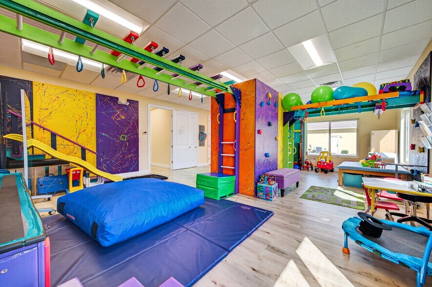 More Photos Of 6520 3rd St, Rockledge Medical For Sale