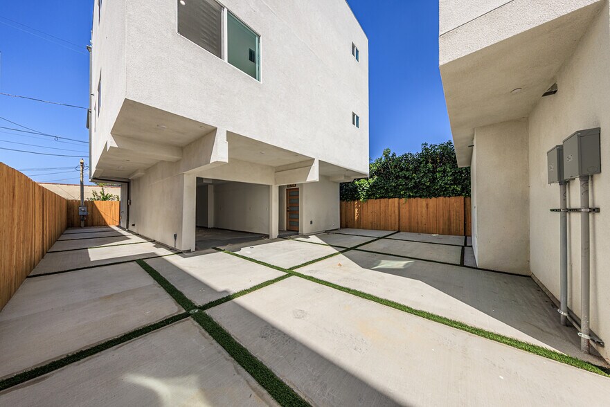 More Photos Of 2847 S Victoria Ave, Los Angeles Multifamily For Sale