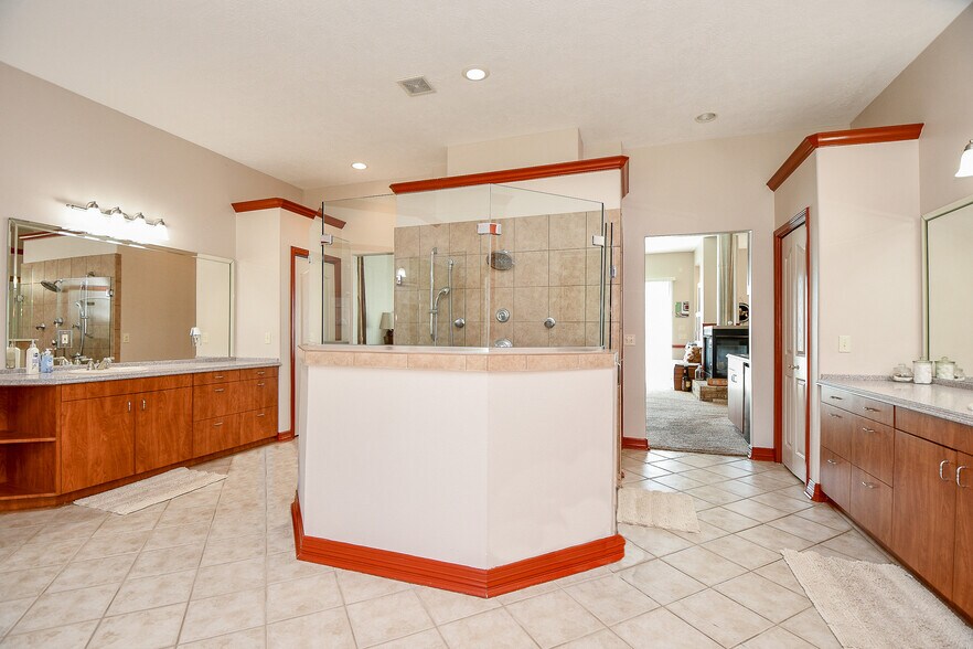 More Photos Of 540 Chisolm Trl, Wallis Manufactured Housing Mobile Home Park For Sale