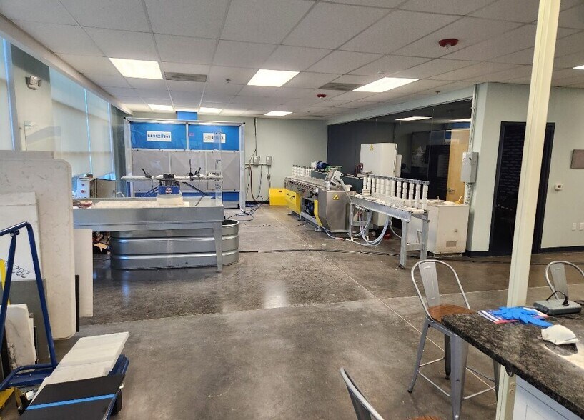 More Photos Of 7606 Whitehall Executive Dr, Charlotte Distribution For Lease