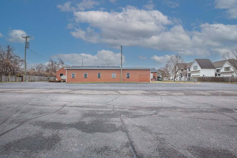 More Photos Of 510 Rosebank Ave, Nashville Schools For Lease