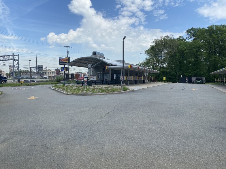 More Photos Of 244 US Highway 46, Totowa Fast Food For Lease