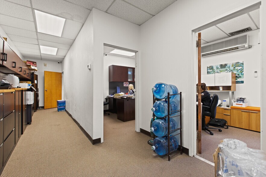 More Photos Of 111 Galway Pl, Teaneck Medical For Lease