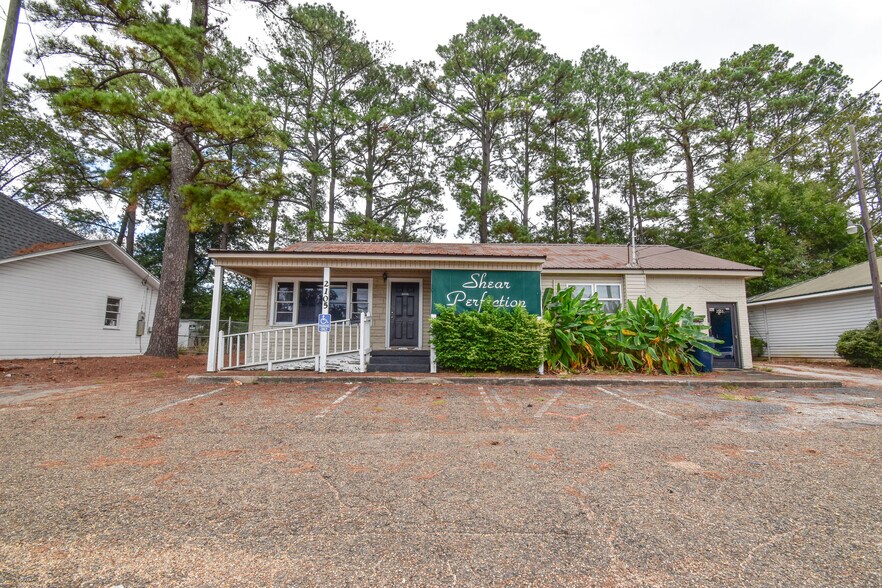 Primary Photo Of 2105 Lurleen B Wallace Blvd, Northport General Retail For Sale