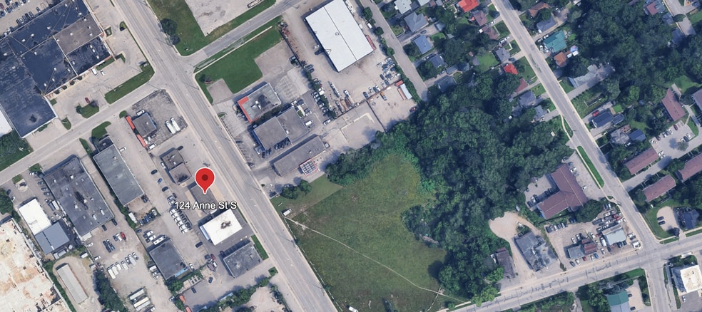 More Photos Of 124 Anne St, Barrie Auto Repair For Sale