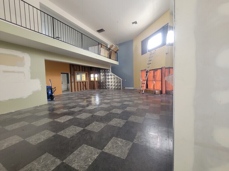 More Photos Of 2101 Pacific Coast Hwy, Lomita Storefront Retail Office For Lease