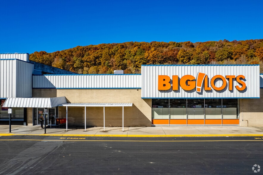 More Photos Of 697 Allegheny Blvd, Franklin Unknown For Lease