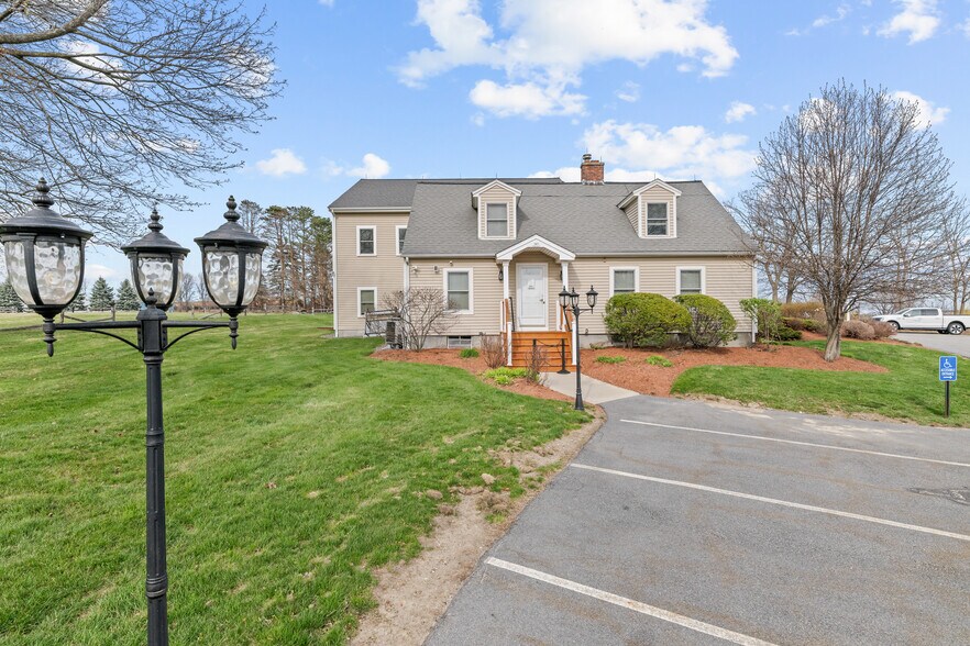 More Photos Of 385 South St, Shrewsbury Office For Sale