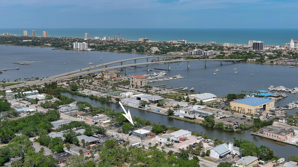 More Photos Of 705 N Beach St, Daytona Beach Manufacturing For Sale