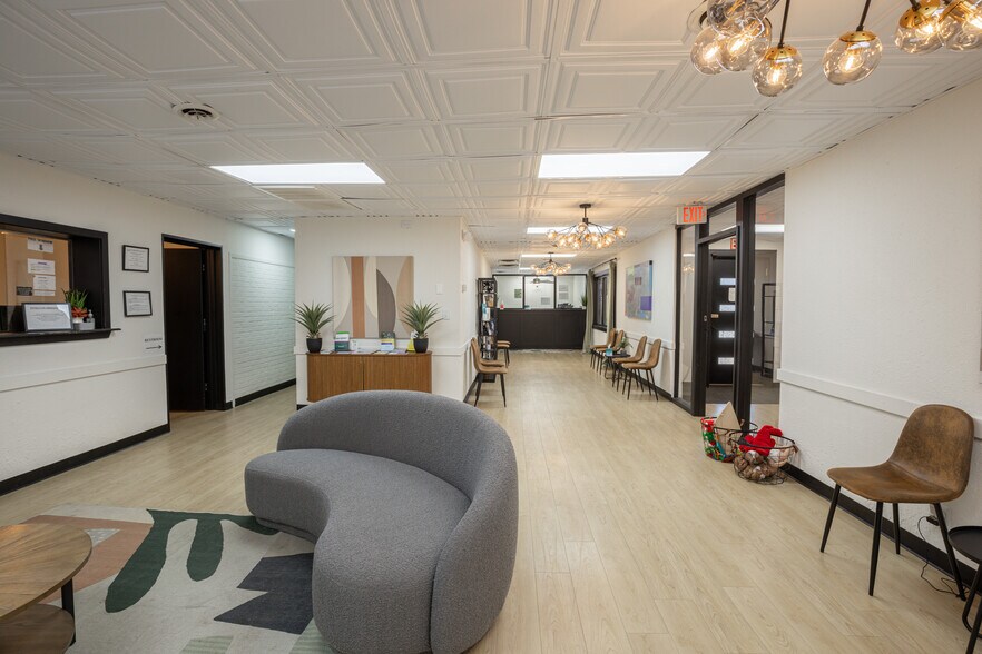 More Photos Of 1001 NW 15th Ave, Ardmore Medical For Sale