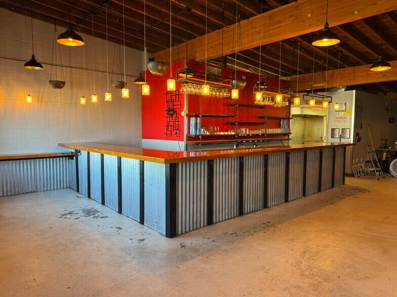 More Photos Of 1330 NE Highway 101, Lincoln City Restaurant For Sale