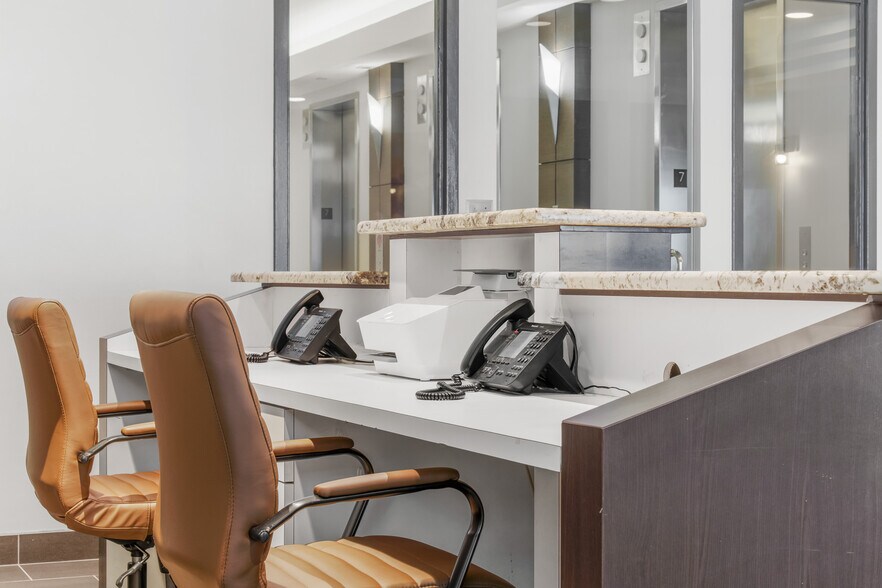 More Photos Of 1 E Broward Blvd, Fort Lauderdale Coworking Space