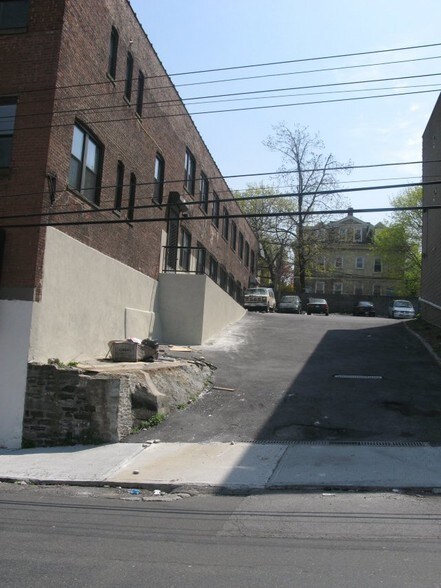 More Photos Of 216 Washington St, Mount Vernon Manufacturing For Sale