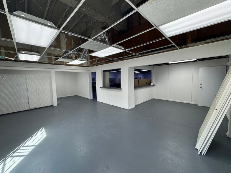 Primary Photo Of 3711 NW 36th St, Miami Distribution For Lease