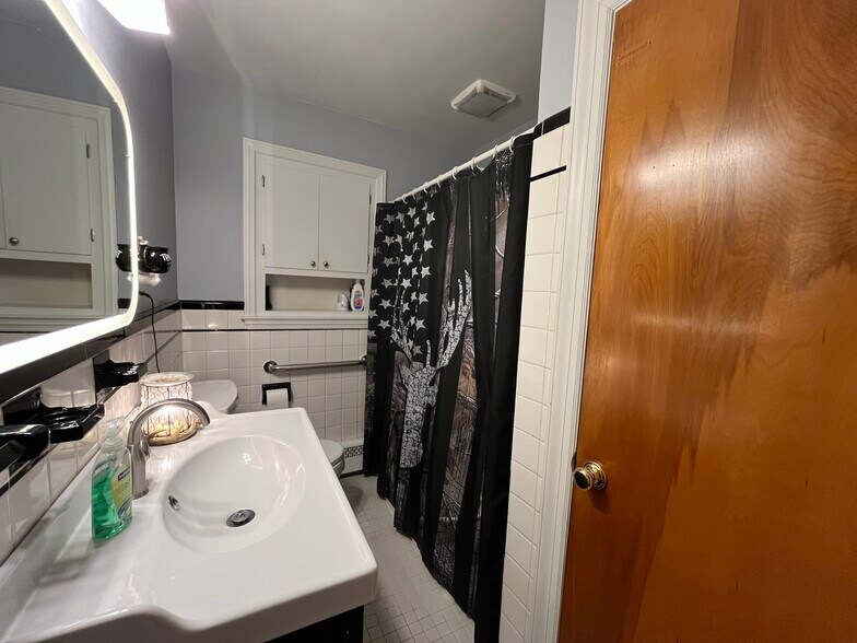 More Photos Of 2310 Rock Spring Rd, Forest Hill Office For Sale