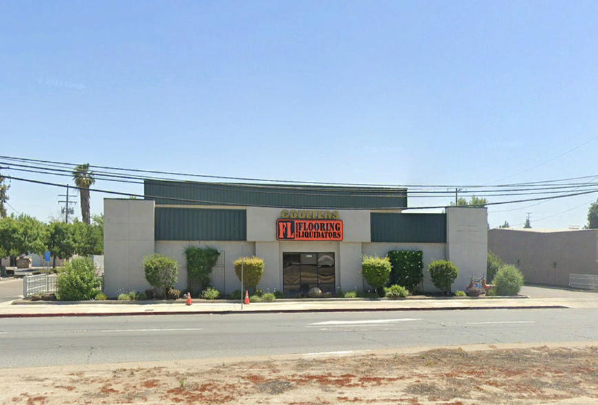 Primary Photo Of 2309 E Tulare Ave, Tulare Garden Center For Sale