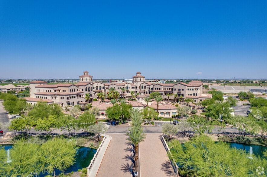 More Photos Of 7410 N Zanjero Blvd, Glendale Office For Sale