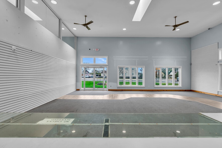 More Photos Of 150 Ocean Blvd N, Long Branch Flex For Lease