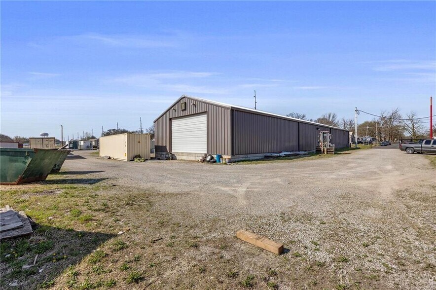 More Photos Of 305 S Joplin St, Pittsburg Warehouse For Sale