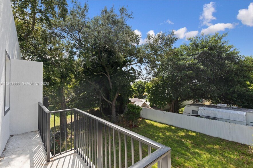 More Photos Of 2742 NW 48th St, Miami Healthcare For Sale