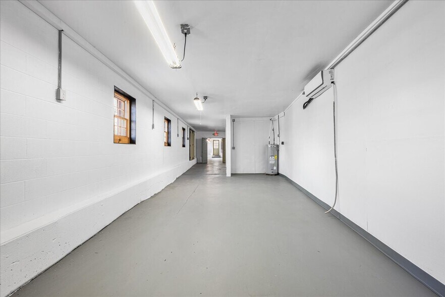 More Photos Of 21 Furnace St, Danielson Storefront For Lease