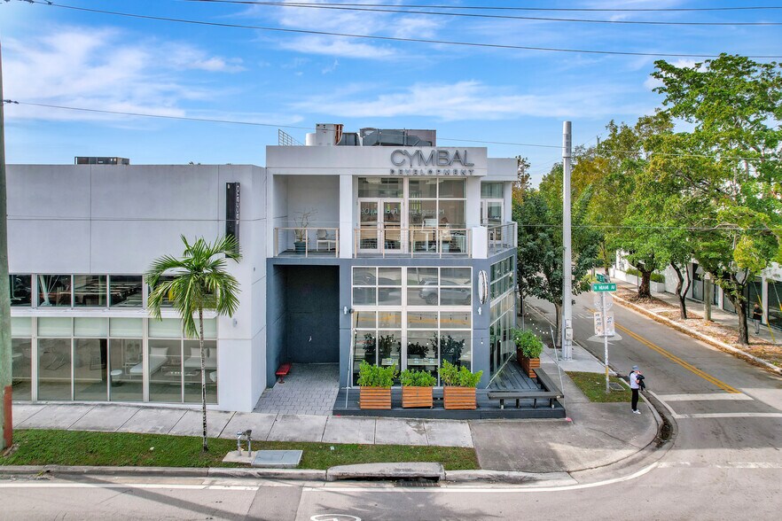 More Photos Of 3452-3470 N Miami Ave, Miami General Retail For Lease