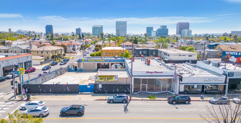 Primary Photo Of 8012-8014 W 3rd St, Los Angeles Storefront For Lease