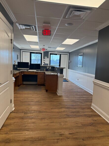 More Photos Of 1682 Middle River Loop, Fayetteville Warehouse For Lease