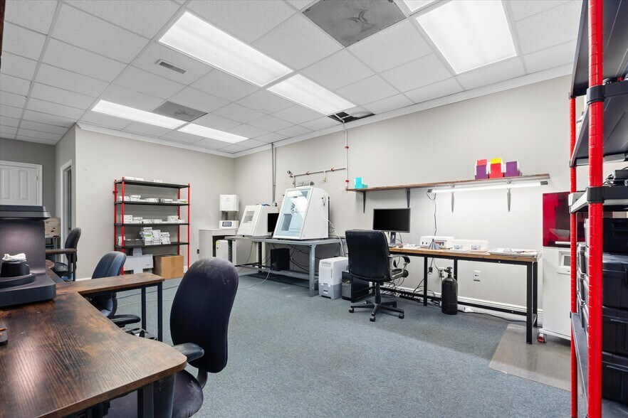 More Photos Of 4080-4088 Government Blvd, Mobile Office For Sale