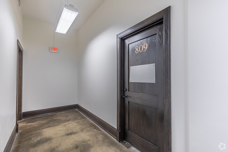 More Photos Of 275 4th St E, Saint Paul Medical For Lease