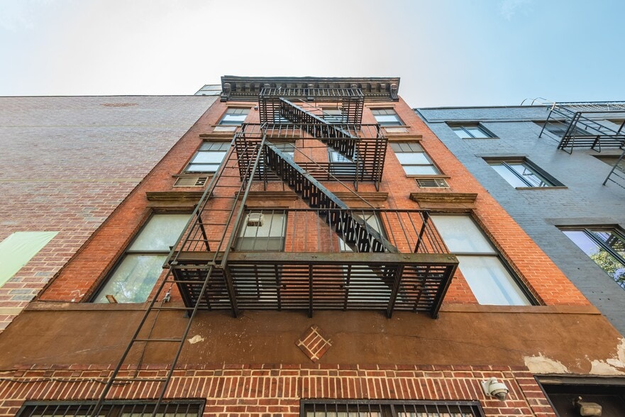 More Photos Of 452 Atlantic Ave, Brooklyn Apartments For Sale