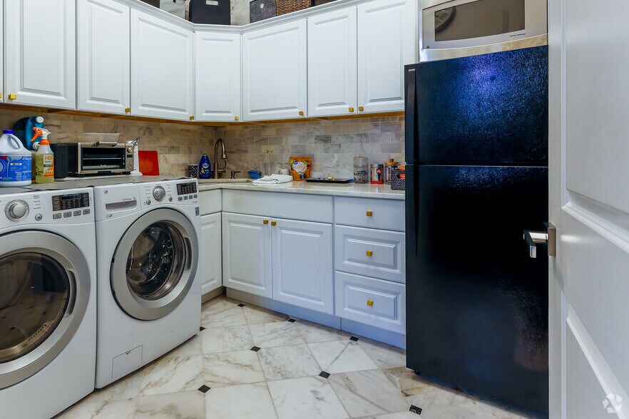 More Photos Of 3600 Eldorado Pky, McKinney Medical For Lease