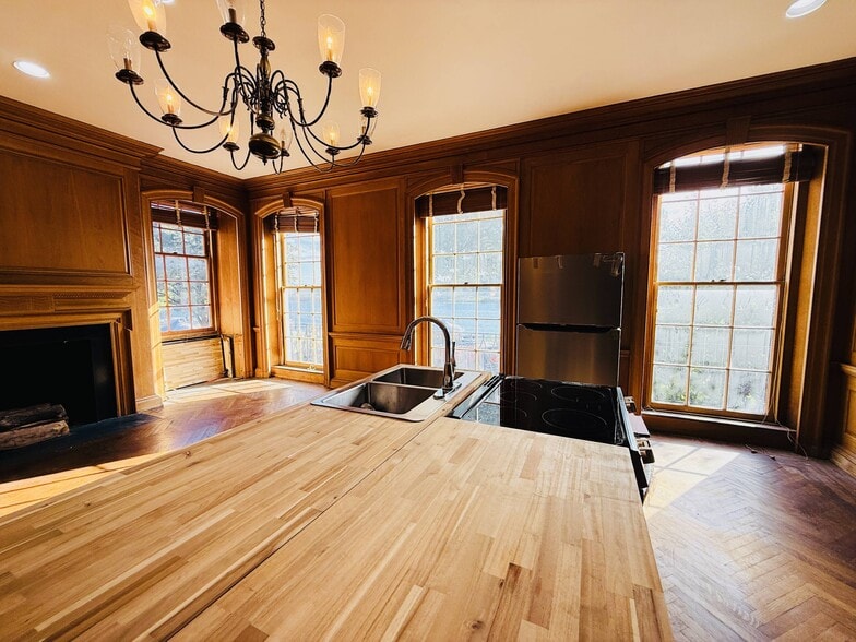 More Photos Of 315 N Front St, Harrisburg Apartments For Sale