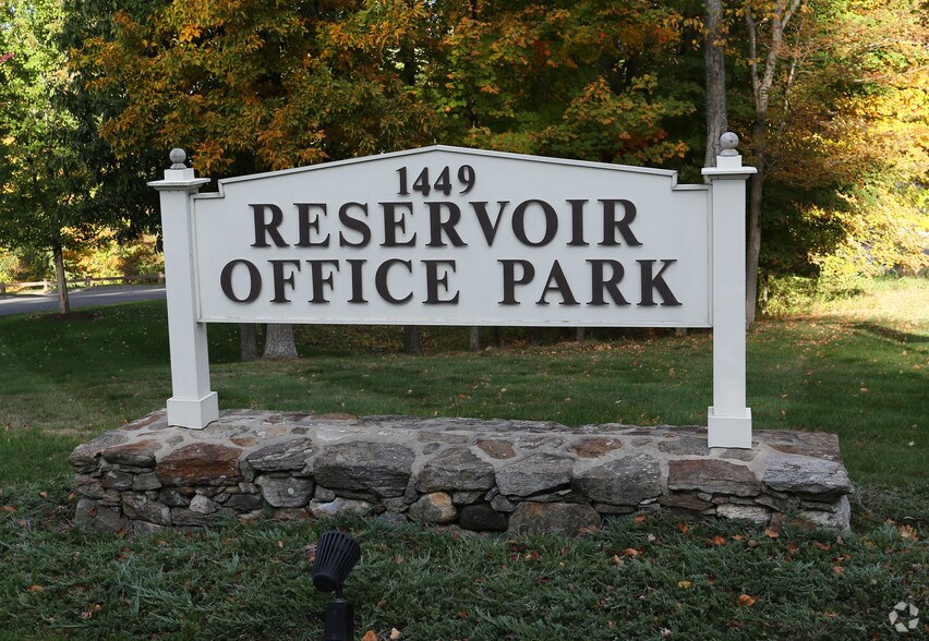 More Photos Of 1449 Old Waterbury Rd, Southbury Office For Sale