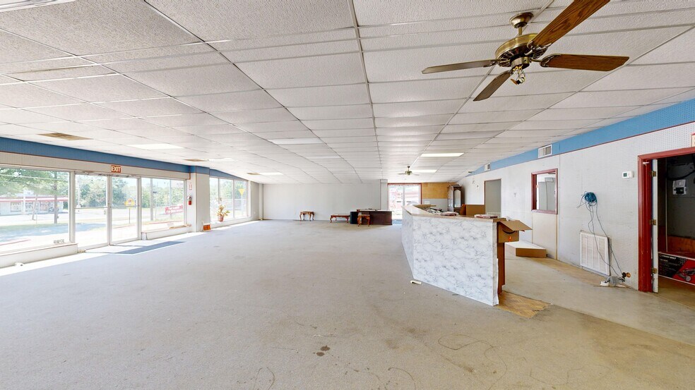 More Photos Of 1005 E Grand Ave, Hot Springs Unknown For Lease