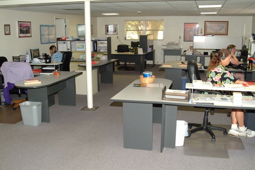 More Photos Of 377 Highway 40 W, Inglis Flex For Lease