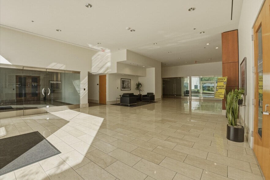 More Photos Of 3033 N Central Ave, Phoenix Loft Creative Space For Sale