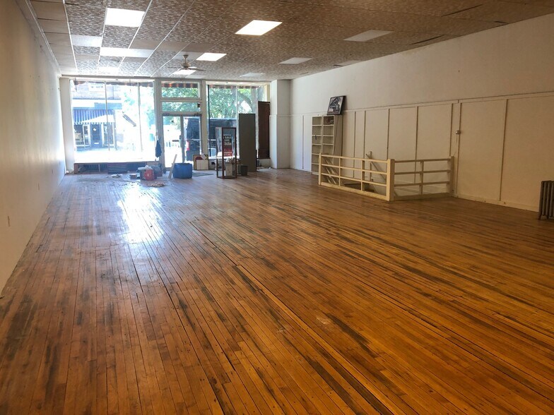 More Photos Of 64-68 Main St, Windsor Storefront For Lease