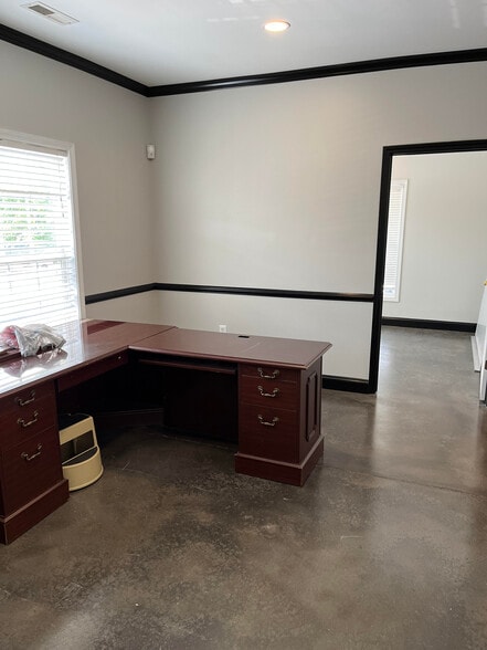More Photos Of 137-139 Commons Way, Greenville Office For Lease