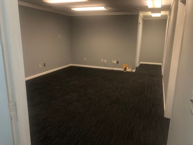 More Photos Of 150 River Rd, Montville Office For Sale