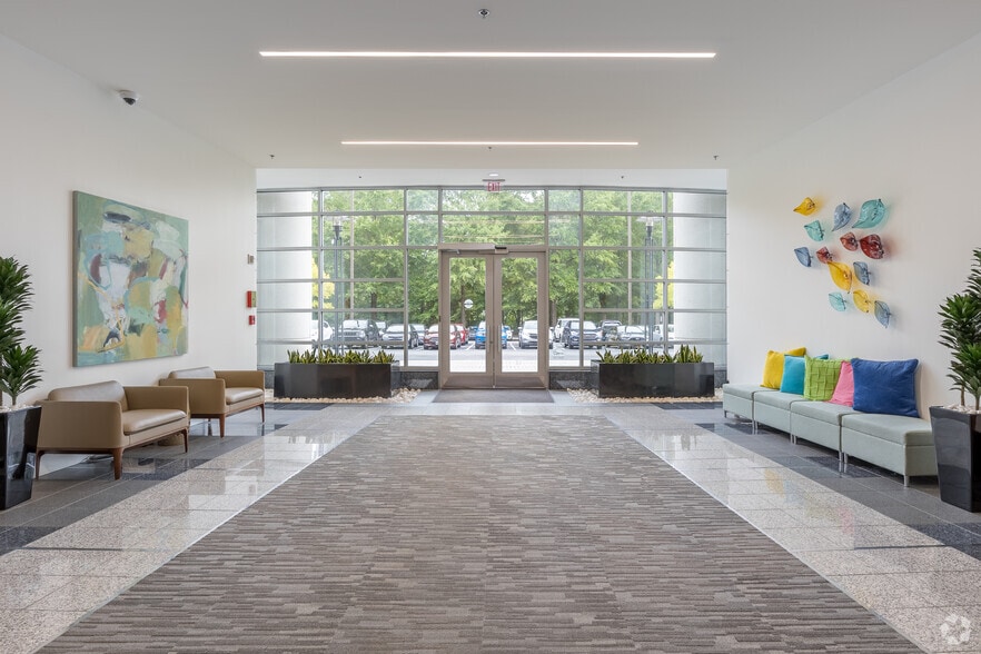 More Photos Of 275 Interstate North Cir SE, Atlanta Coworking Space