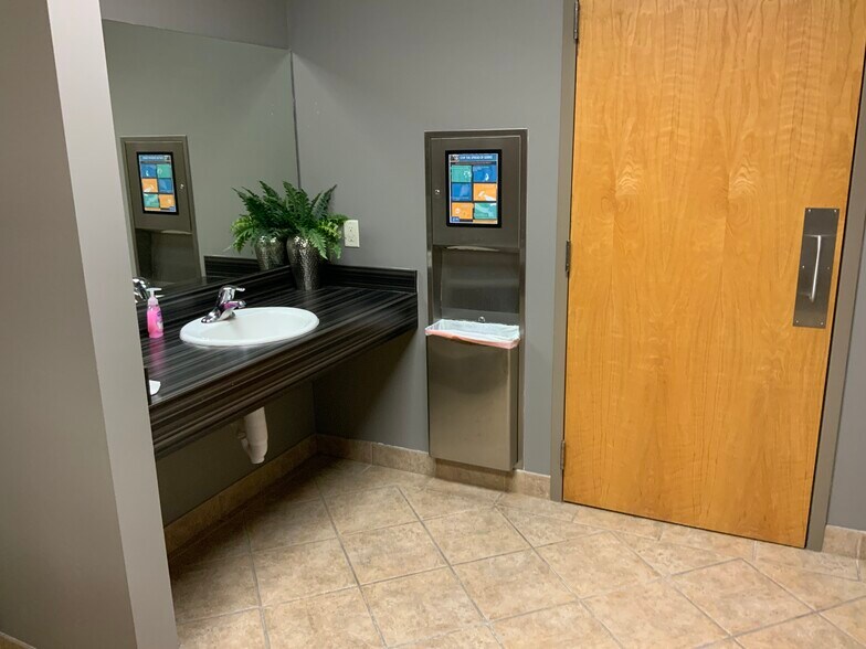 More Photos Of 4501 S 86th St, Lincoln Office For Lease