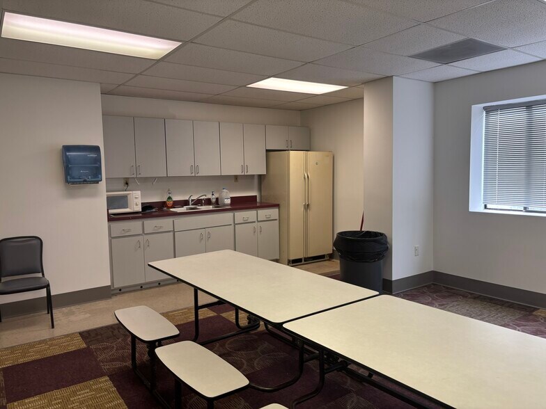 More Photos Of 504 Capital Cir SE, Tallahassee Office For Lease
