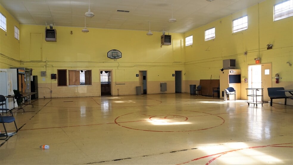 More Photos Of 2589 Tilson Rd, Decatur Religious Facility For Lease